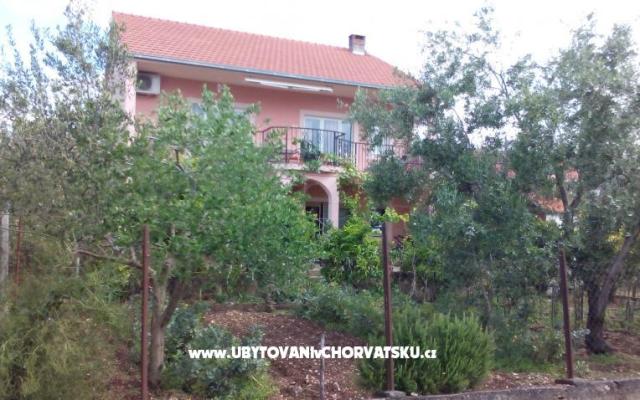 Apartman Laura 10 – Accommodation Kastela Kroatië