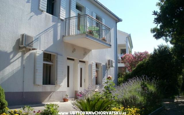 Apartmani Grgin – Accommodation Kastela Kroatië