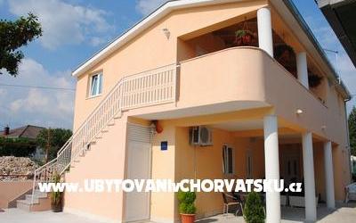 Apartmani Kairos - Bili 9 – Accommodation Kastela Kroatië