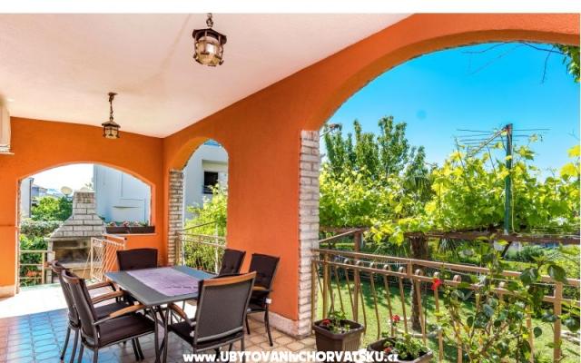 Apartment  Yean – Accommodation Kastela Kroatië
