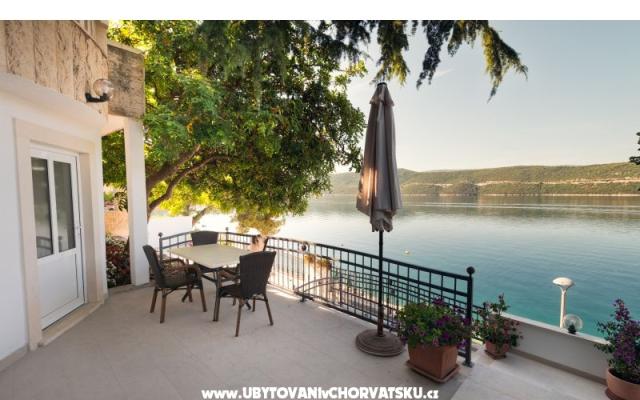 Apartmani i Sobe Villa Barbara – Accommodation Klek Kroatië