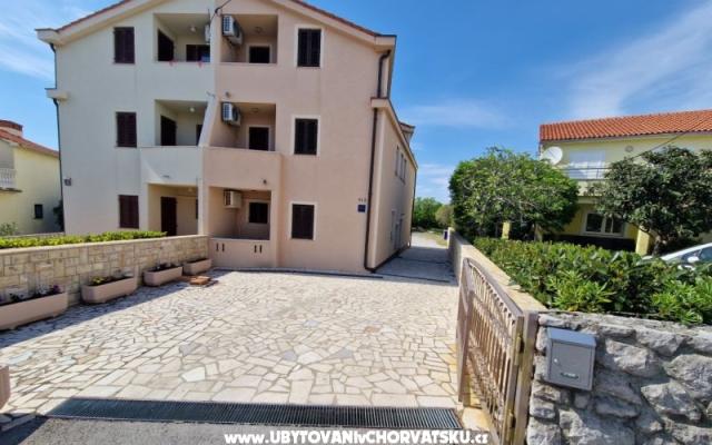 Apartmani Omišalj – Accommodation Island of Krk Kroatië