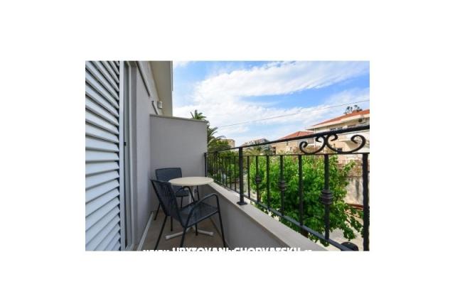 Apartmani Dina – Accommodation Makarska Kroatië