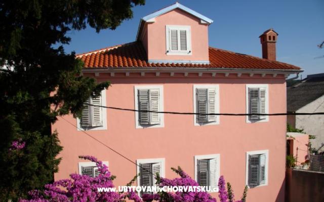 Apartmani  Vodarić – Accommodation Island of Mali Losinj Kroatië