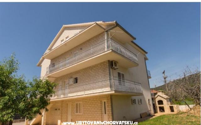 Ferienwohnung Vinisce – Accommodation Marina - Trogir Kroatië
