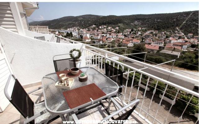 Apartmani Knežević – Accommodation Marina - Trogir Kroatië