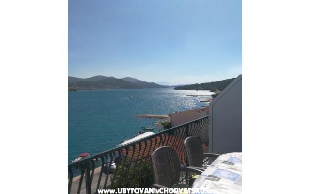 Apartments V&amp;I – Accommodation Marina - Trogir Kroatië