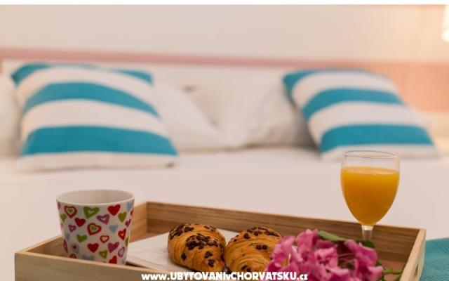 Ice Cream Vacation Home – Accommodation Marina - Trogir Kroatië