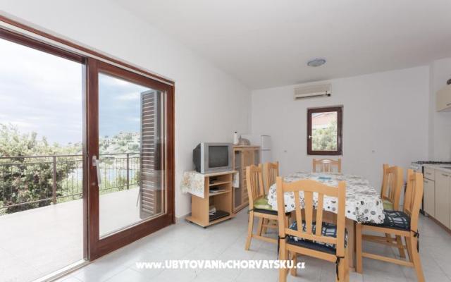 Kuća za odmor Taraš – Accommodation Marina - Trogir Kroatië