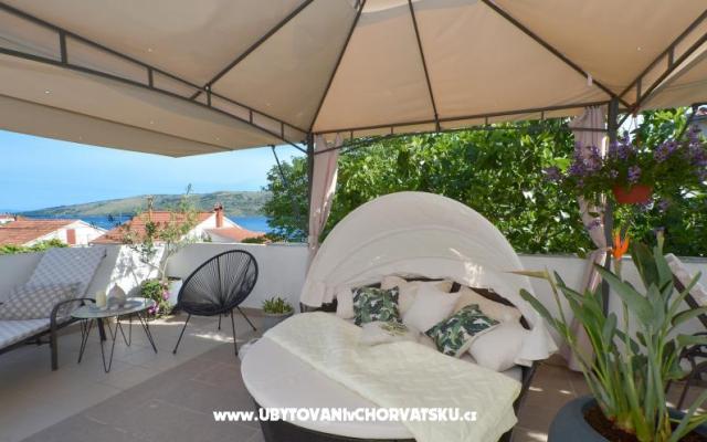 Lanterna – Accommodation Marina - Trogir Kroatië