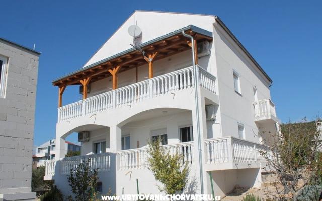 Apartmani Maricic – Accommodation Maslenica Kroatië