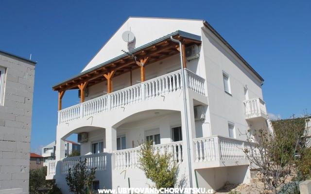 Apartmani Maričić Maslenica – Accommodation Maslenica Kroatië