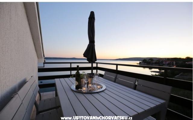 Apartmani Nekic  – Accommodation Maslenica Kroatië