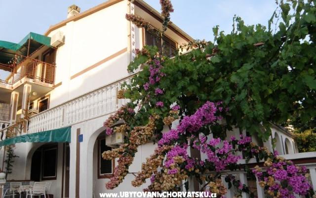 Apartmani Florijana – Accommodation Island of Murter Kroatië
