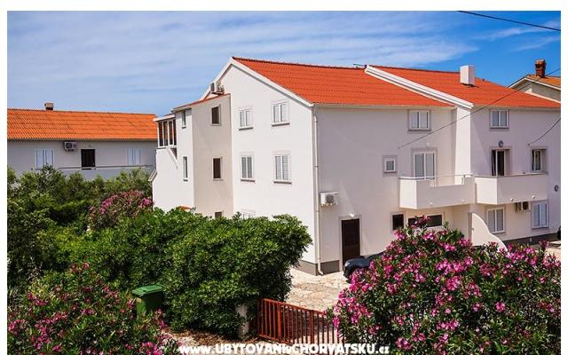 Apartmani Lucija – Accommodation Novalja - Pag Kroatië