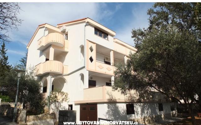 Obiteljska kuća – Accommodation Novalja - Pag Kroatië
