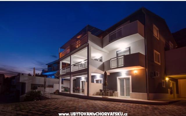 Ana-Marija Apartmani Stanici – Accommodation Omis Kroatië
