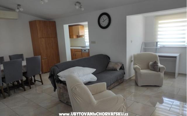 Apartman Perić – Accommodation Omis Kroatië