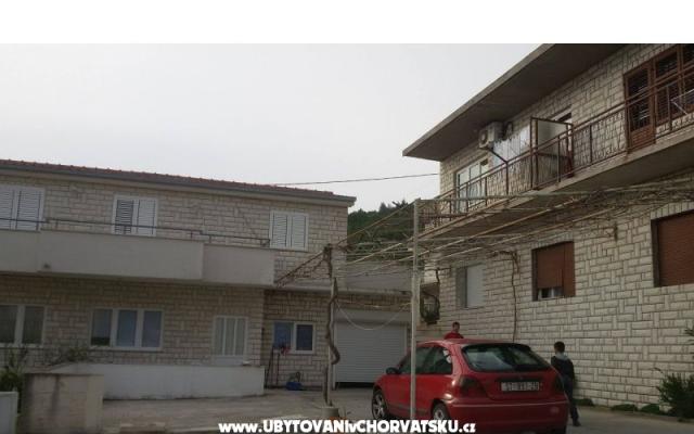 Apartmani Biskup – Accommodation Omis Kroatië