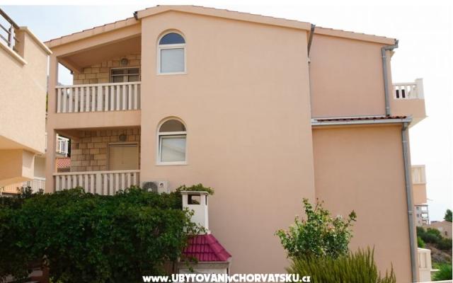 Apartmani GOGI – Accommodation Omis Kroatië