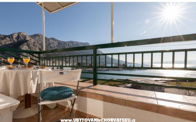 Apartmani Monika – Accommodation Omis Kroatië
