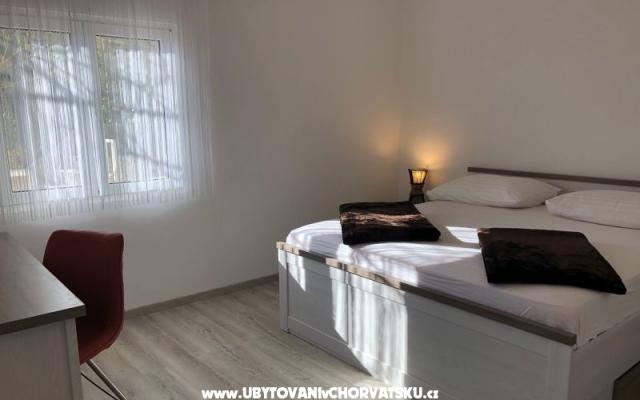 Apartmani Nejašmić – Accommodation Omis Kroatië