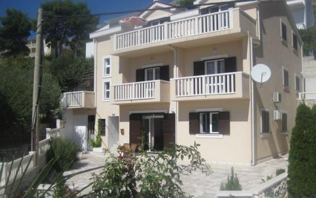 Apartmani Villa Roza – Accommodation Omis Kroatië