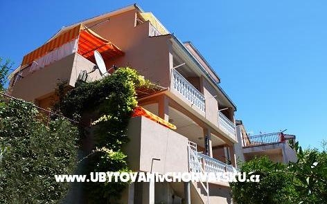 Apartmani Bionda – Accommodation Omis Kroatië