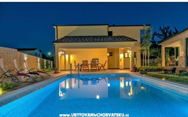 Villa Cotabella  – Accommodation Omis Kroatië