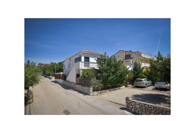 Lola – Accommodation Island of Pag Kroatië