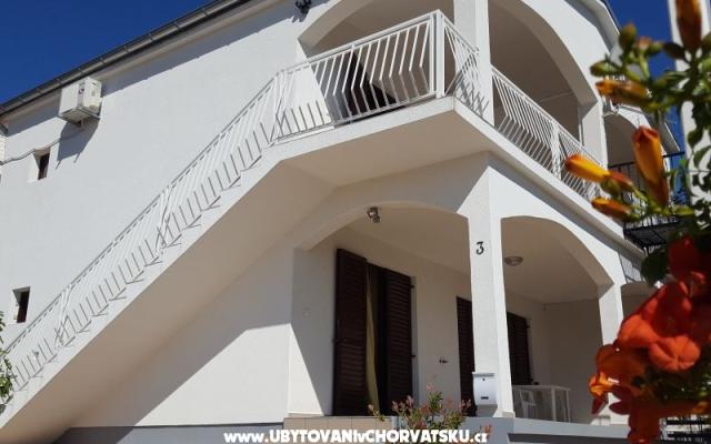Apartmani Merion – Accommodation Starigrad Paklenica Kroatië