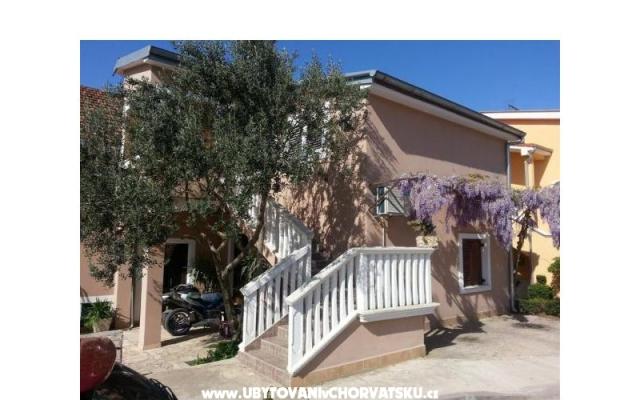 Apartmani Antonela – Accommodation Pakostane Kroatië