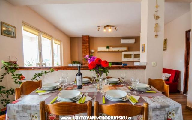 Apartmani Bepo – Accommodation Pakostane Kroatië