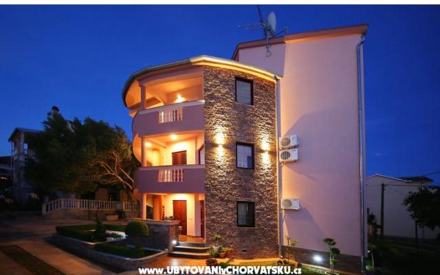 Apartmani Dalmatino Pakoštane – Accommodation Pakostane Kroatië