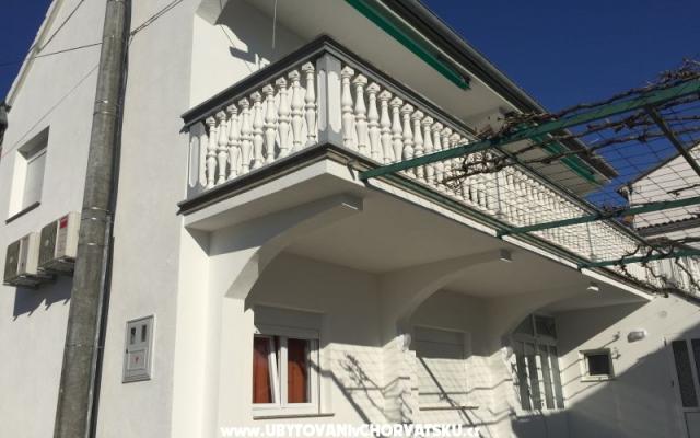 Apartmani Ivan – Accommodation Pakostane Kroatië