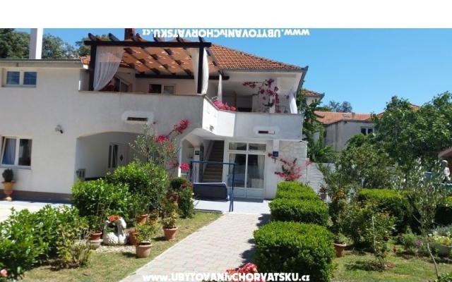 Apartmani Lara – Accommodation Pakostane Kroatië