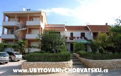 Apartments Zdenka – Accommodation Pakostane Kroatië