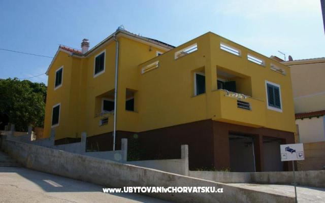 Villa Evelin – Accommodation Pakostane Kroatië
