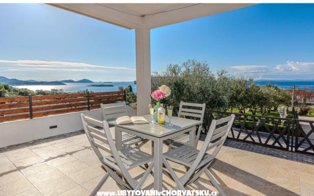 Holiday Home Lucy – Accommodation Pakostane Kroatië