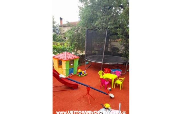 Apartmani Pipi – Accommodation Pakostane Kroatië