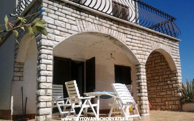  Villa direct at Beach – Accommodation Pakostane Kroatië