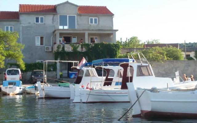 Apartmani na moru – Accommodation Island of Pasman Kroatië