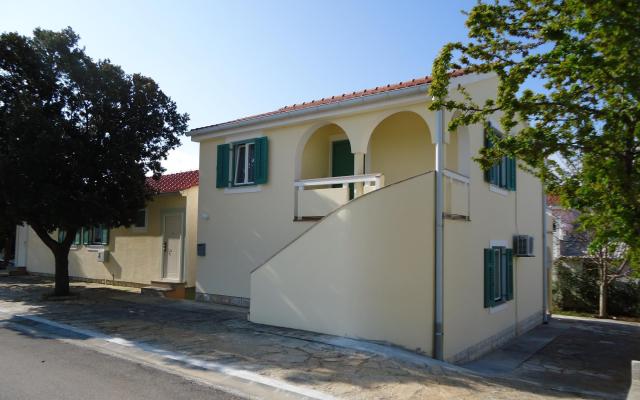 Apartmani Villa  Antonija  – Accommodation Petrcane Kroatië