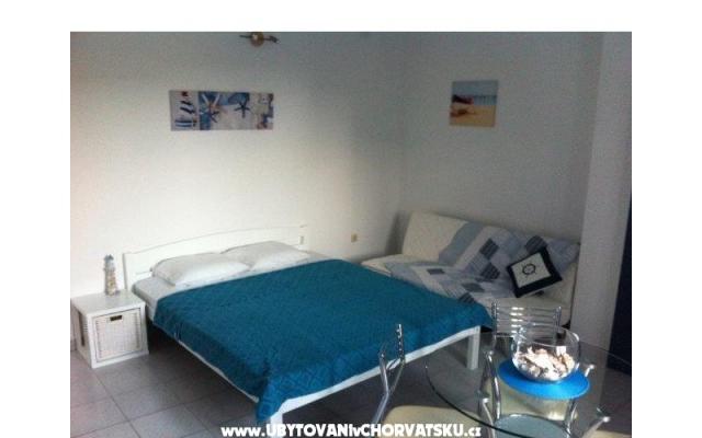 Apartmani Meic – Accommodation Pirovac Kroatië