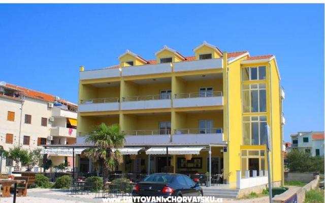 Villa Vicenzo – Accommodation Pirovac Kroatië