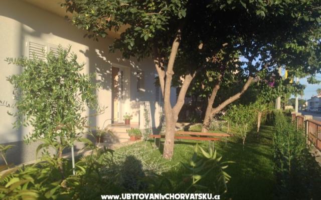Apartman Žižula – Accommodation Podstrana Kroatië