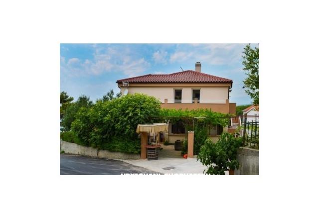 Apartmani Intrada – Accommodation Podstrana Kroatië