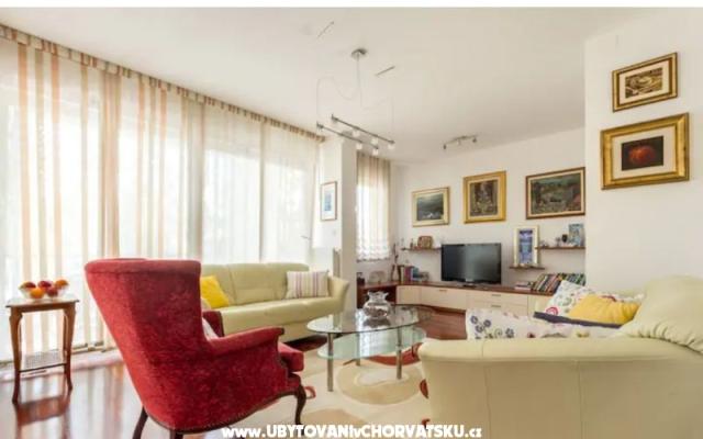 Apartments Ada – Accommodation Podstrana Kroatië