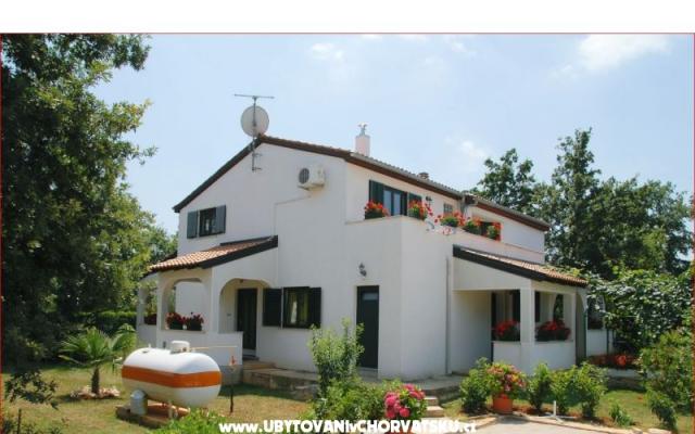 Apartmani Bauk – Accommodation Porec Kroatië