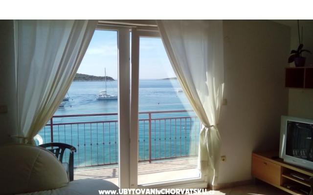 Apartmani Petra – Accommodation Primosten Kroatië
